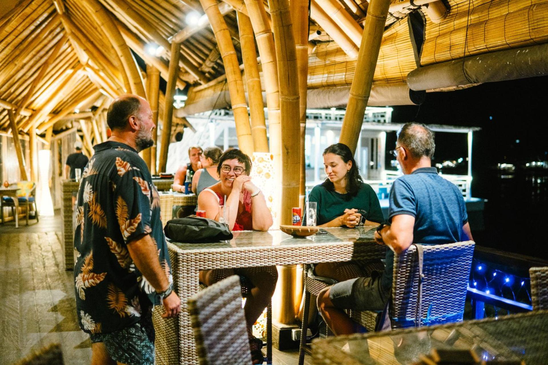 Nusa View - Oceanfront Rentals Lembongan Exterior foto